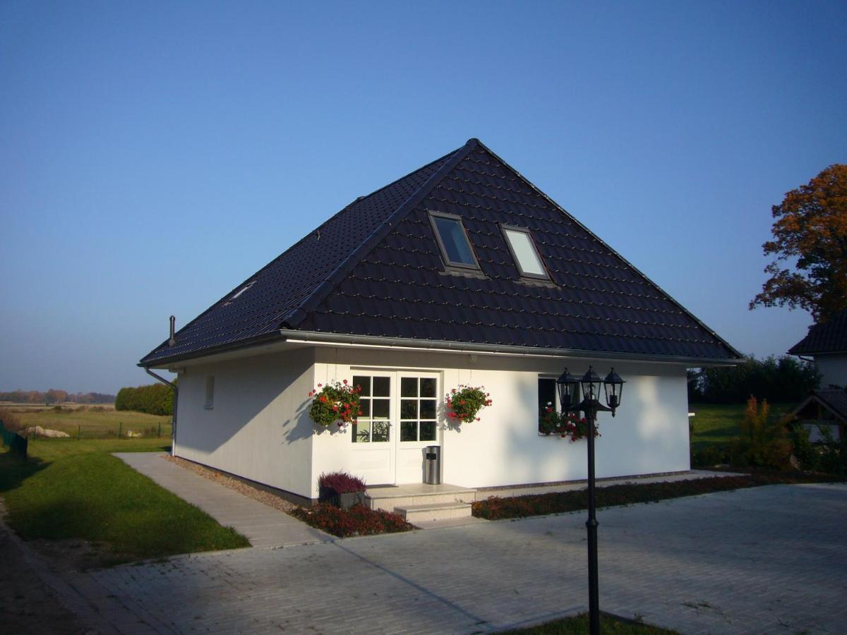 Hotel Ovelgoenner Hof Buxtehude Exterior photo